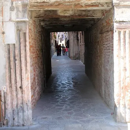 Calle Dei Preti Venedik